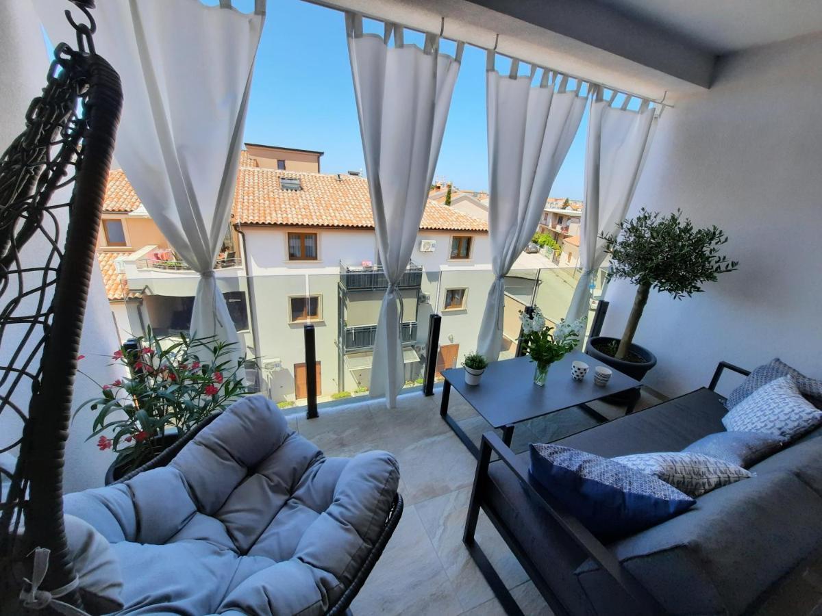 Enjoy Pula - New Apt With Terrace And Free Parking Garage Bagian luar foto